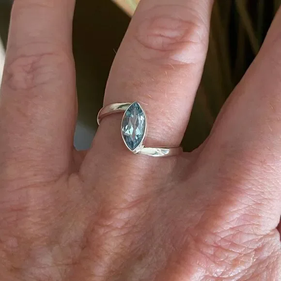 Blue Topaz Sterling Silver Ring Size 8 - Picture 2 of 6